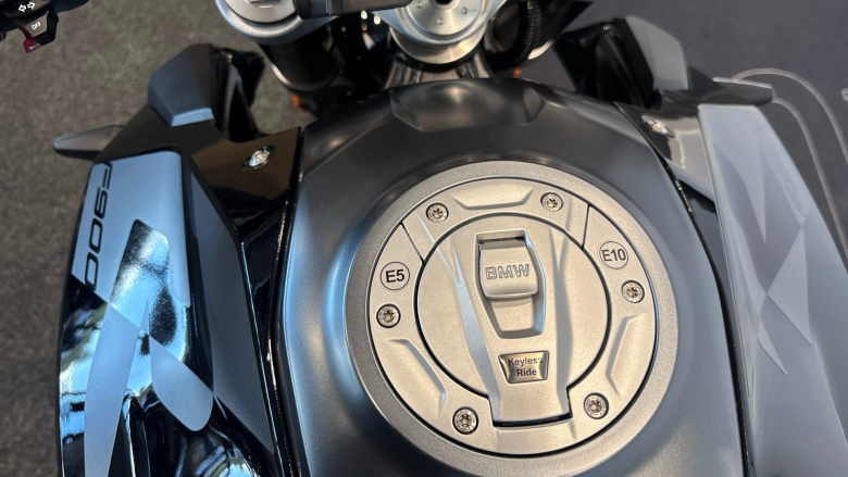 BMW F900 R